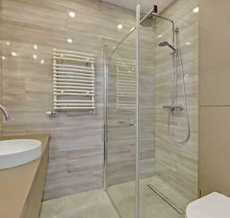 Lägenhet Luxusowy Apartament Stare Miasto 2 *